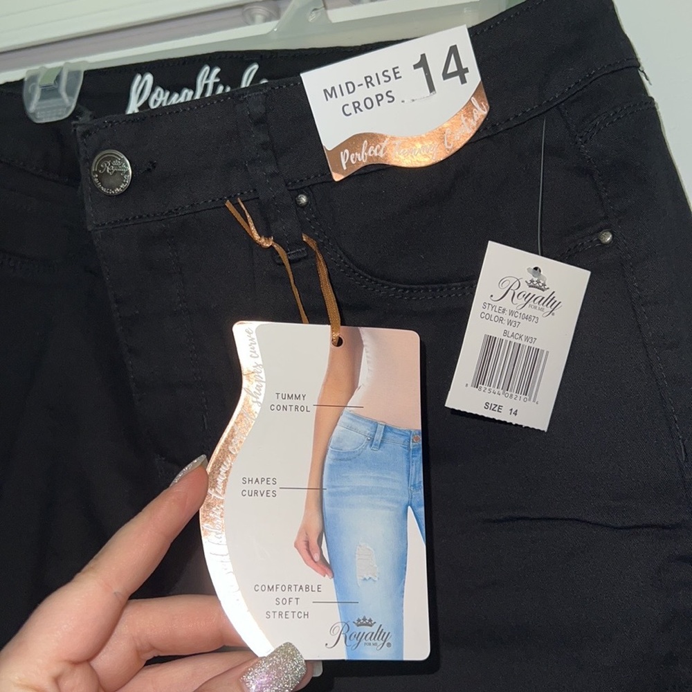 Royalty For Me Black Mid-Rise Crops